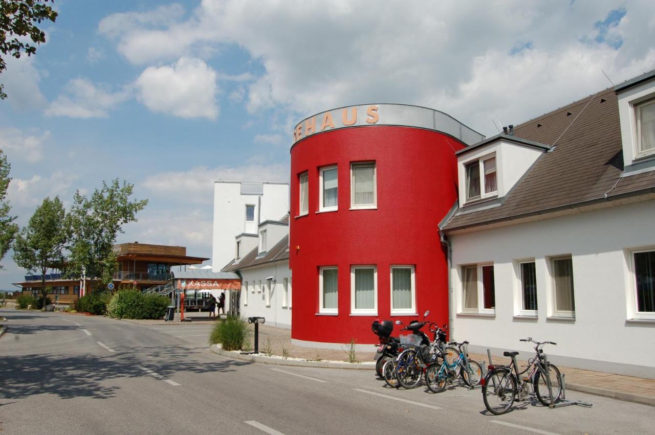 Hotel Am See Rust Exterior photo